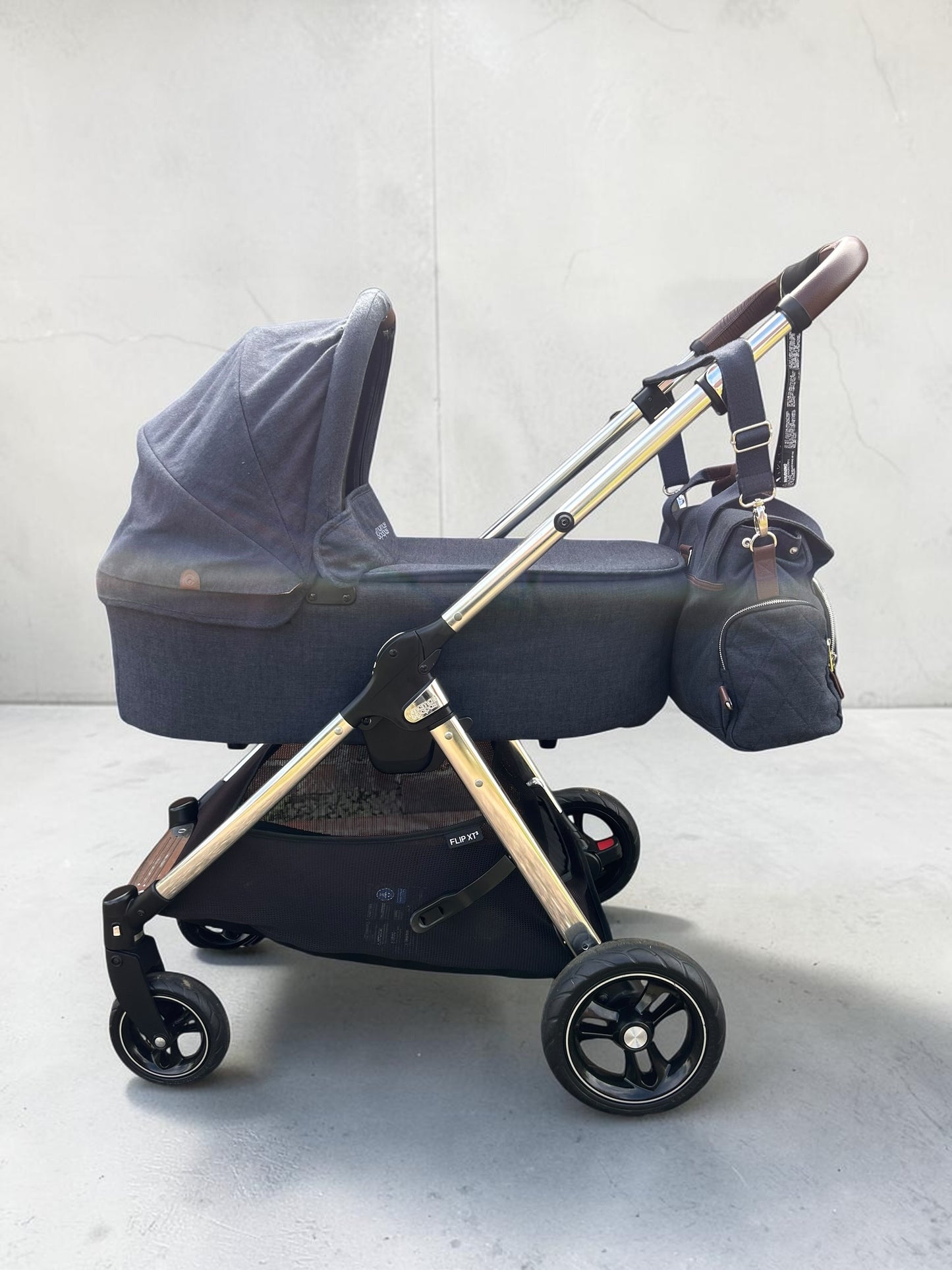 Mamas & Papas Flip XT3 Pushchair & Carrycot Bundle