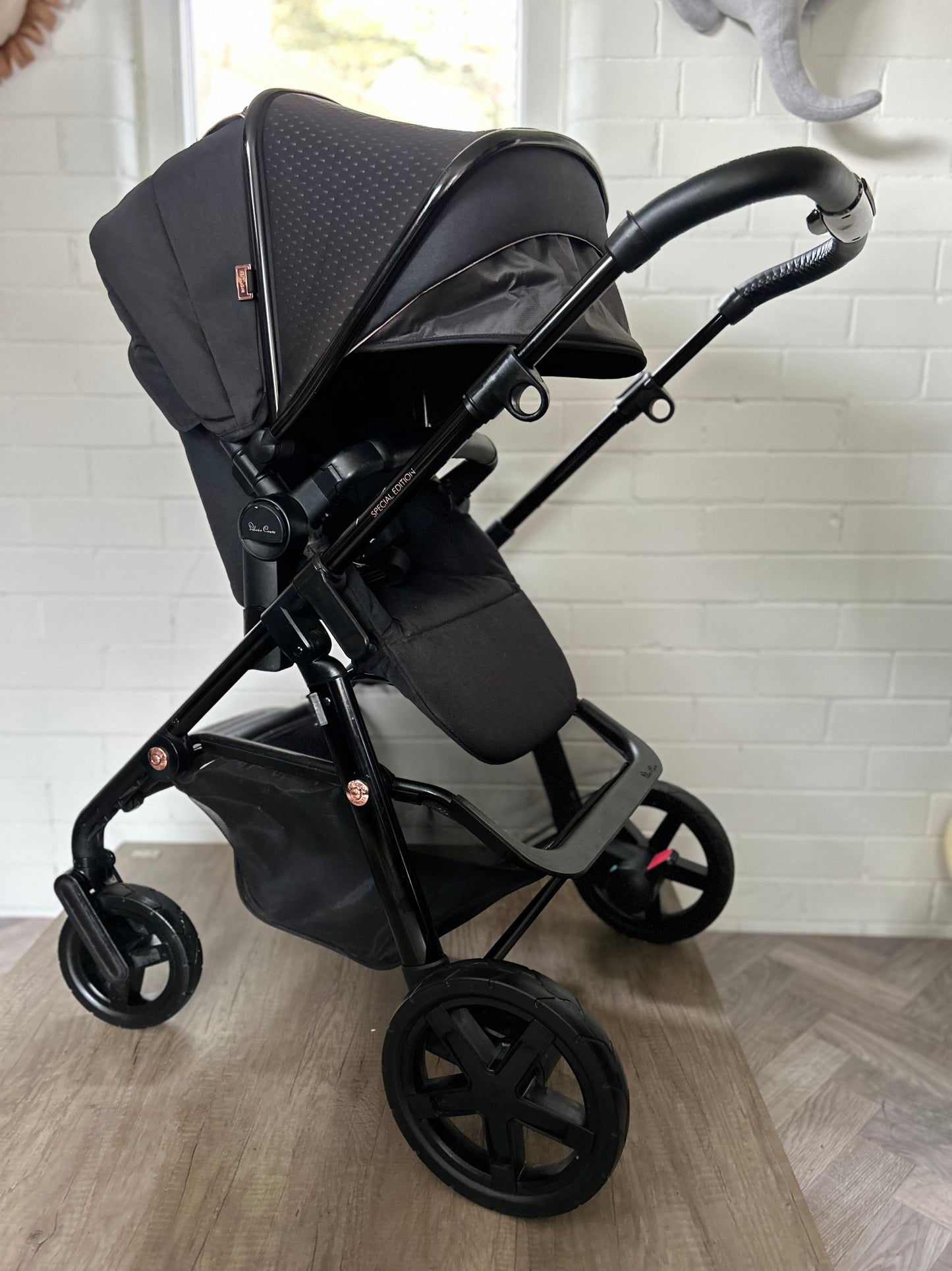 Silver Cross Pioneer - Special Edition - Eclipse