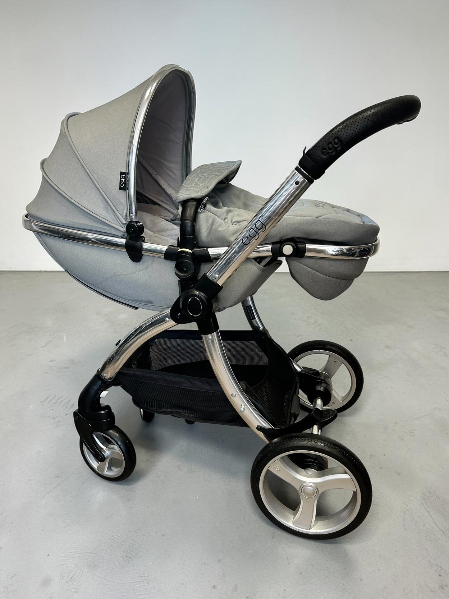 Egg2 Travel System - Monument Grey