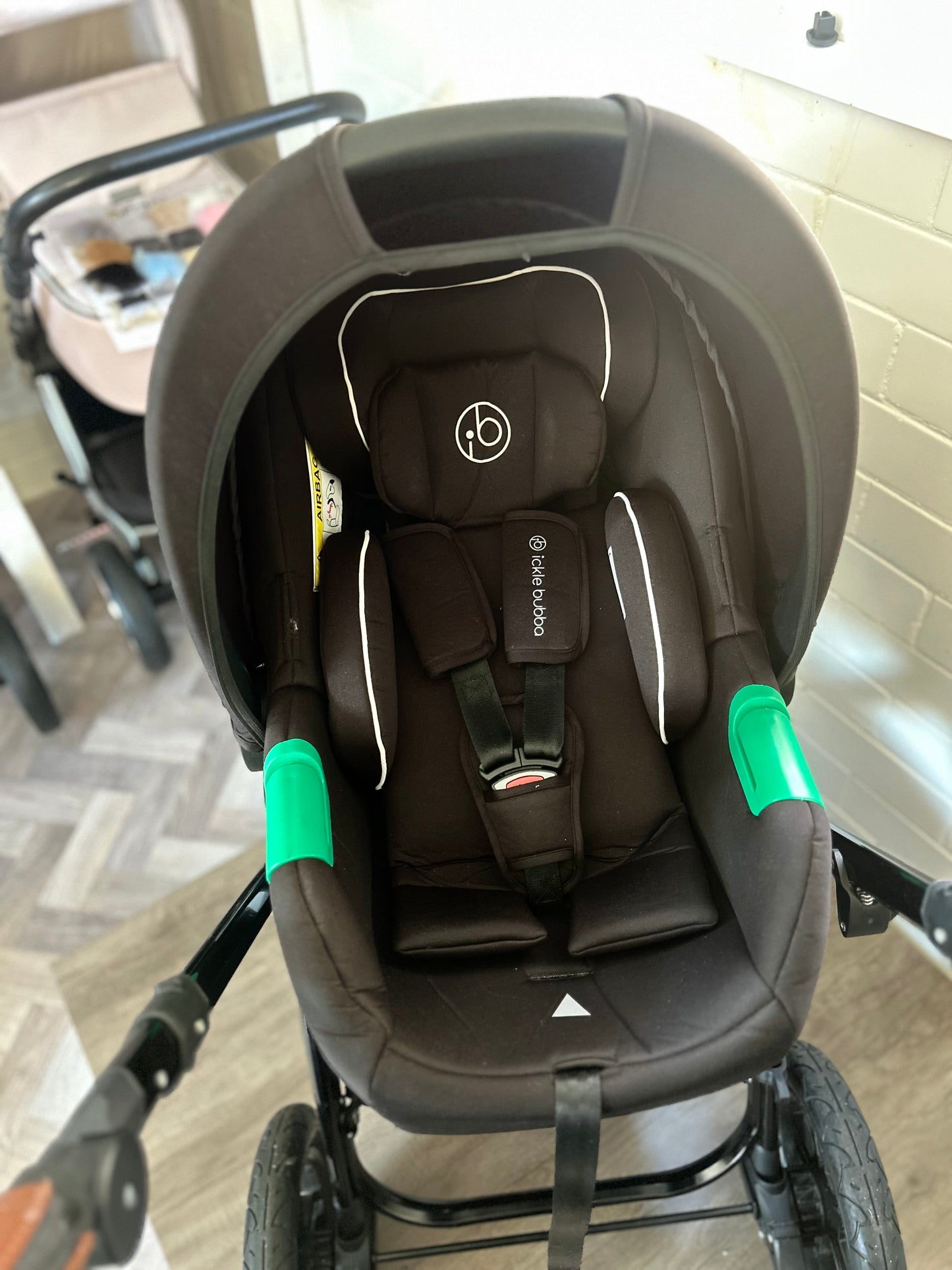 Ickle Bubba Stomp Luxe 3in1 Travel System- Charcoal Grey