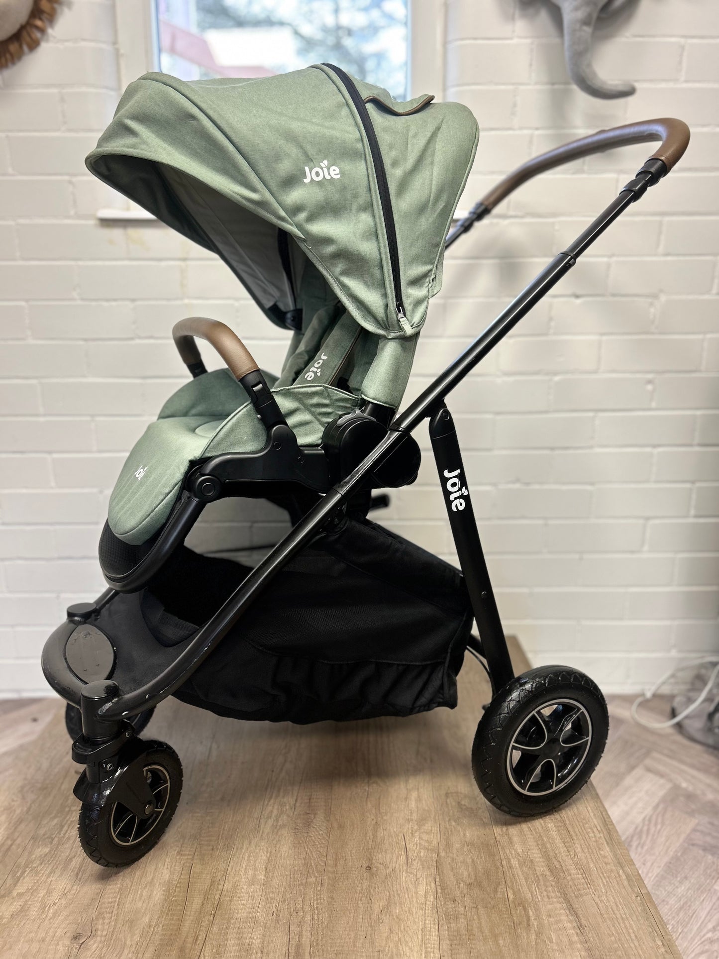 Joie Versatrax E Trio Travel System - Laurel