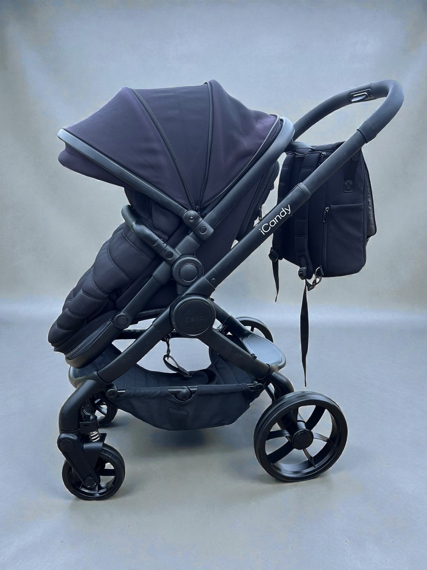iCandy Peach 7 Travel System Bundle – Black Edition