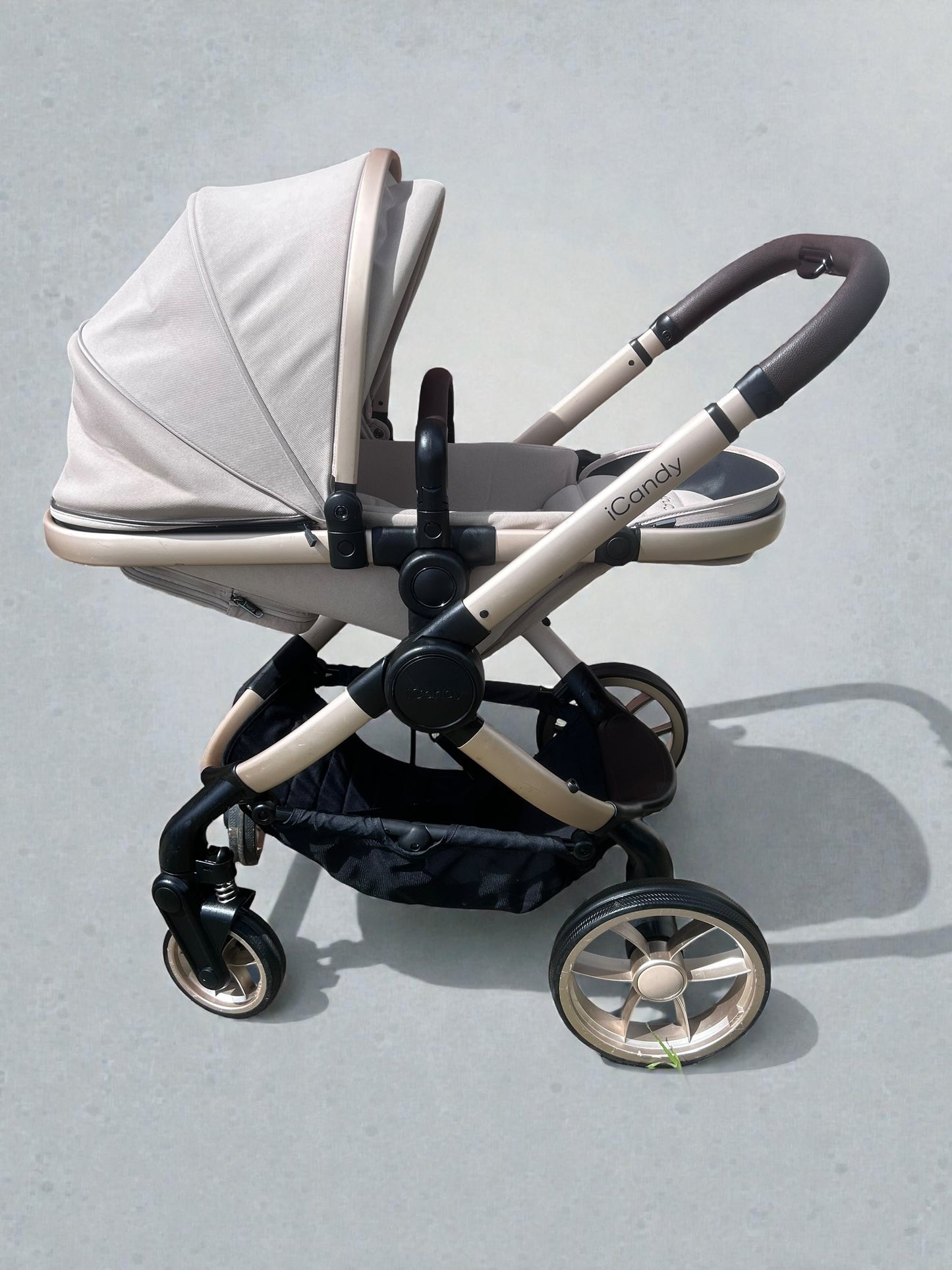 iCandy Peach 7 Complete Pushchair Bundle - Biscotti