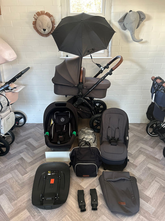 Ickle Bubba Stomp Luxe 3in1 Travel System- Charcoal Grey