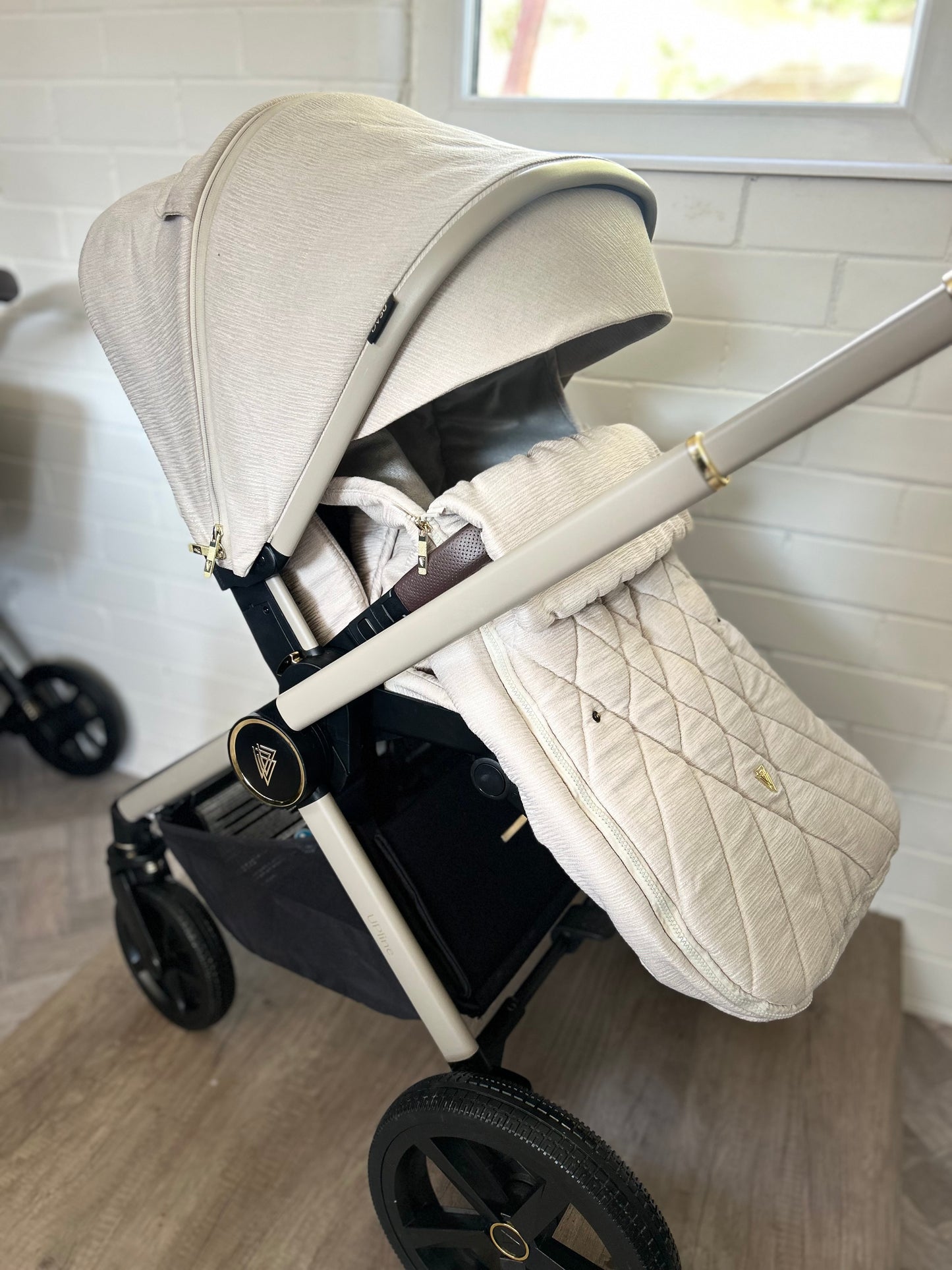 Venicci Tinum Upline 3-in-1 Travel System Bundle - Stone Beige