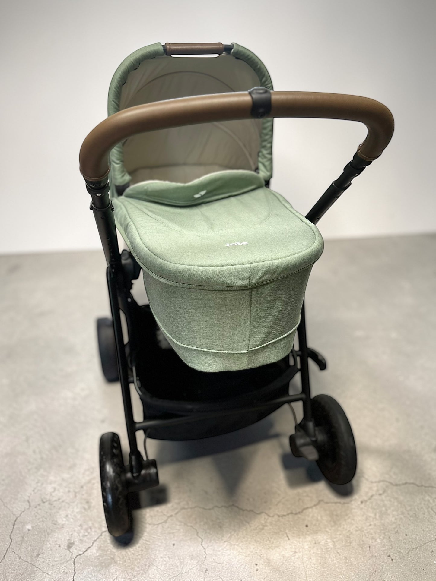 Joie Versatrax E Trio Travel System - Laurel