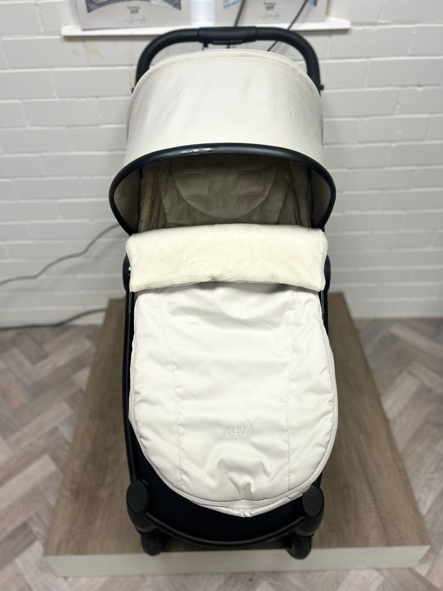 Mamas & Papas Ocarro - 2 in 1 Travel System - Sandstone