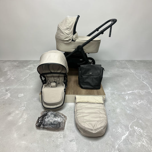 Mamas & Papas Ocarro - 2 in 1 Travel System - Sandstone