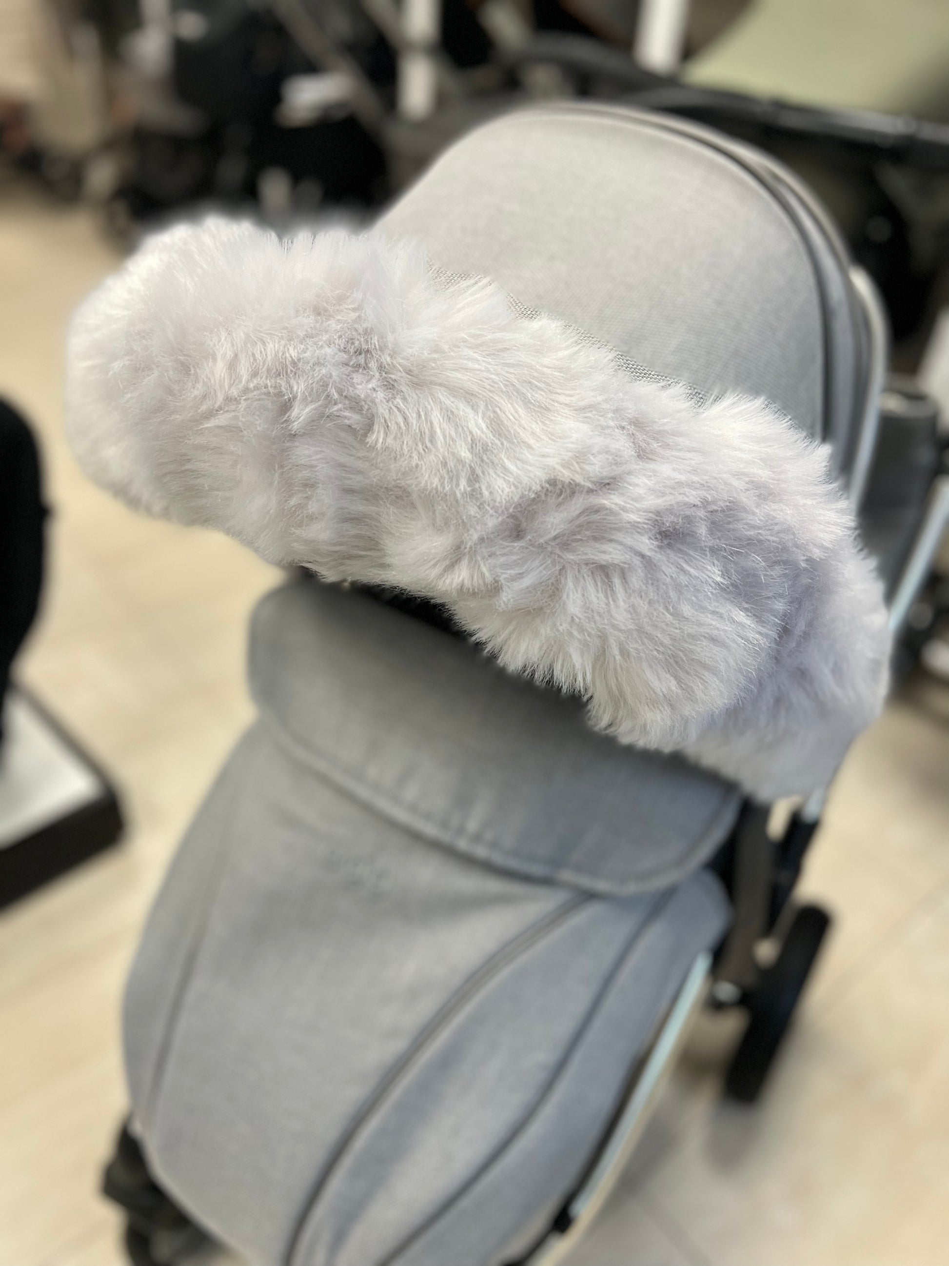 Soft Sliver Extra Fluffy Pram Hood fur baby beau 9bf2